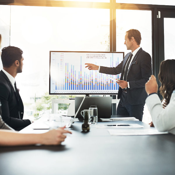 NUEVAS TENDENCIAS Y DESAFÍOS PARA LOS NEGOCIOS EN 2024